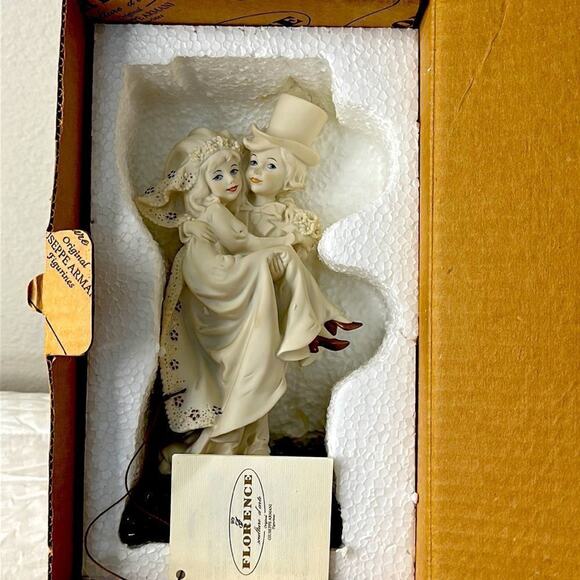 GIUSEPPE ARMANI JUST MARRIED Just Married Handle With Care - With Box - Picture 2 of 16